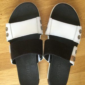 Sorel sandals size 6.5 like new condition white and black